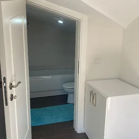 3+1 Havuzlu Lux Esyali Denize 1 Km Yakin Daire Apartmán *